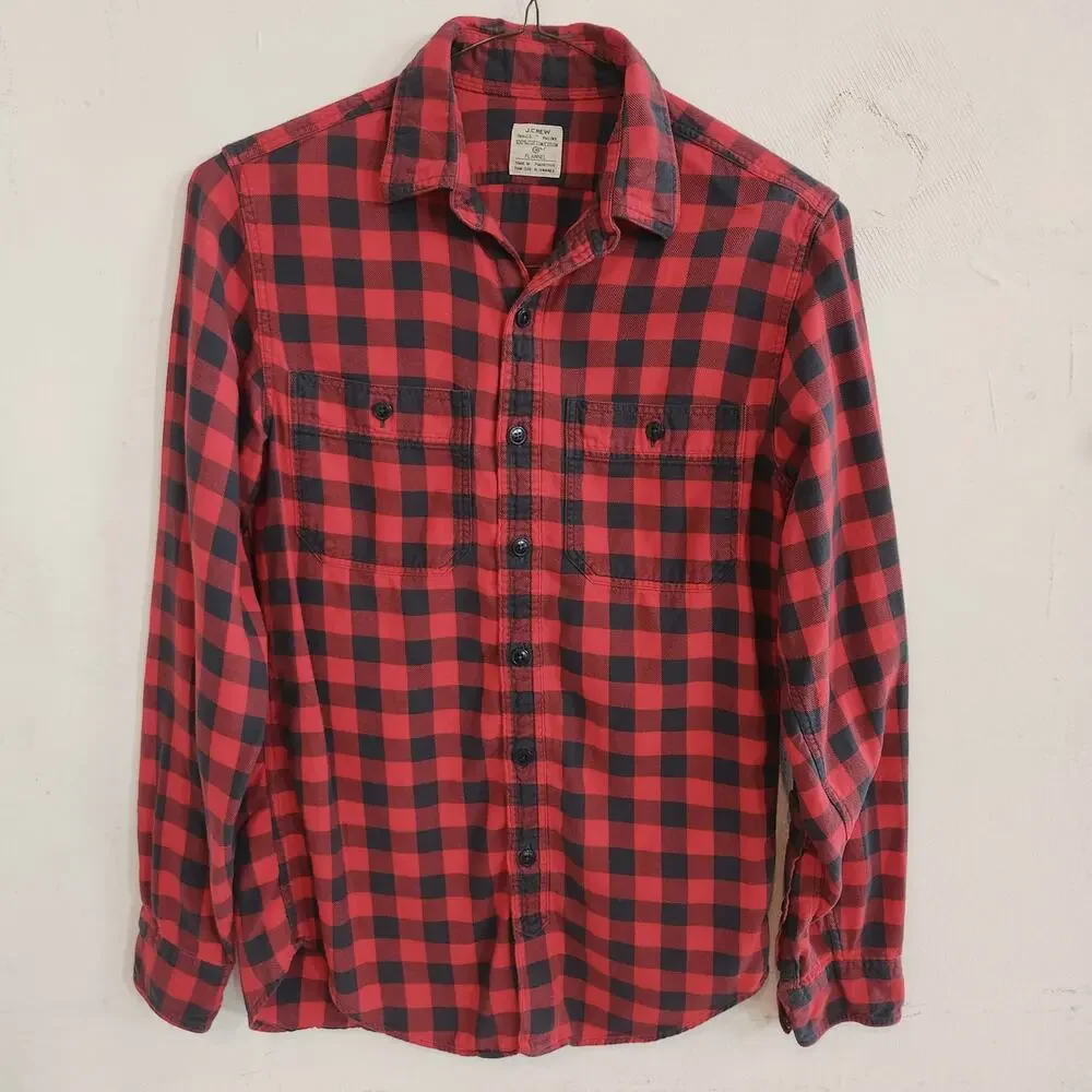 Vintage 1990s J.Crew Men's XS Red Black Buffalo Plaid Flannel Shirt Cabincore